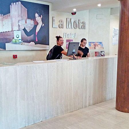 Hotel La Mota By Punta25 Hotels Group مدينا ديل كامبو المظهر الخارجي الصورة