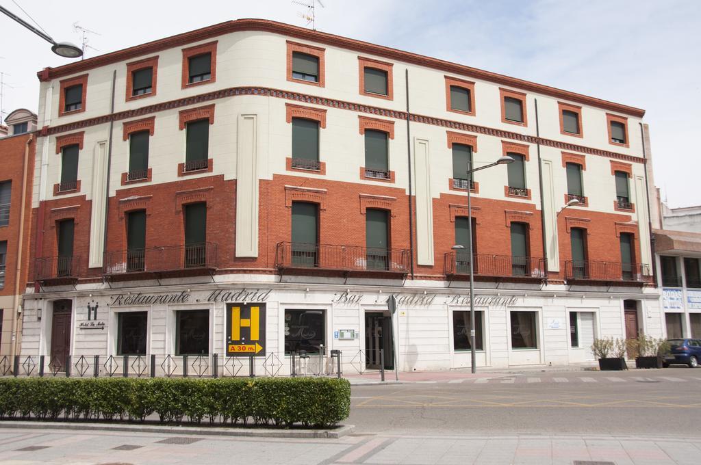 Hotel La Mota By Punta25 Hotels Group مدينا ديل كامبو المظهر الخارجي الصورة