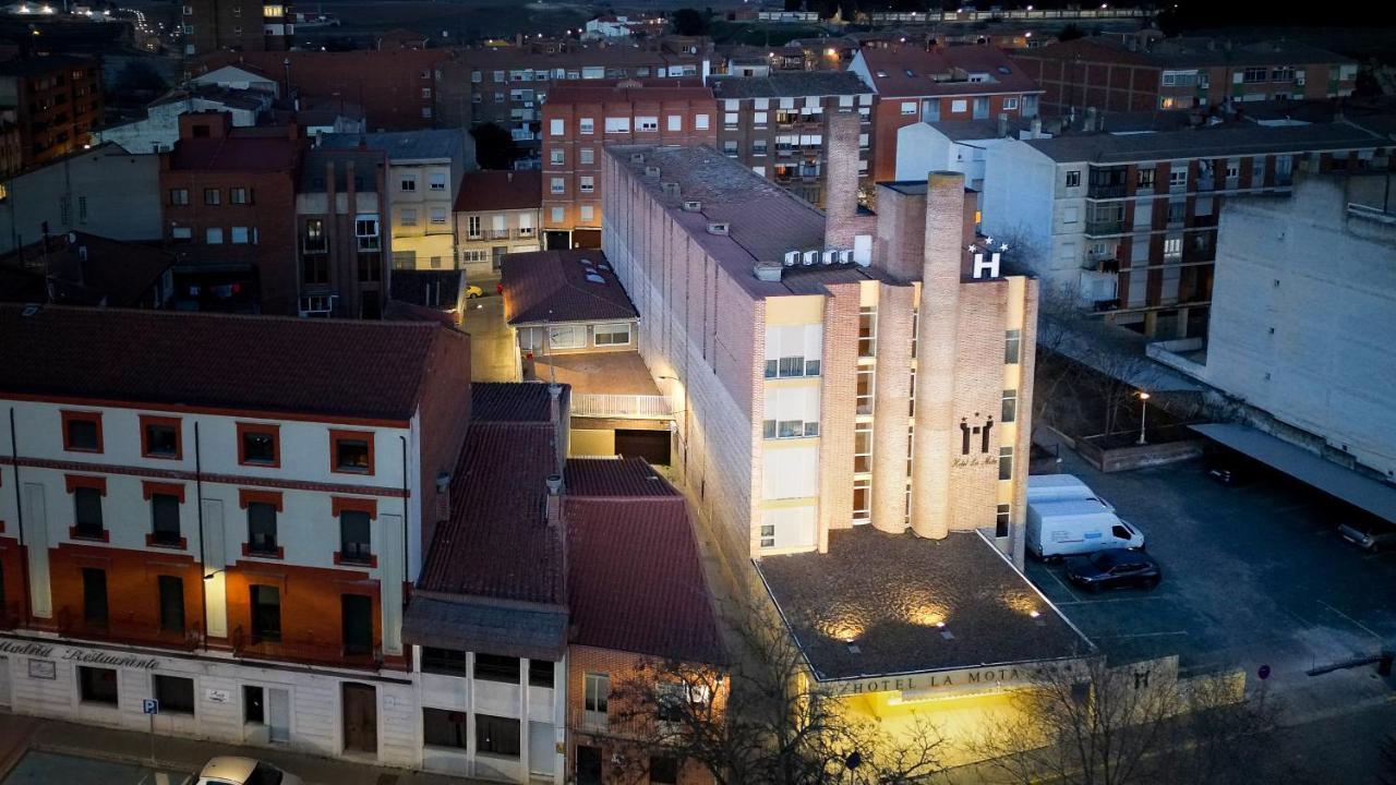 Hotel La Mota By Punta25 Hotels Group مدينا ديل كامبو المظهر الخارجي الصورة