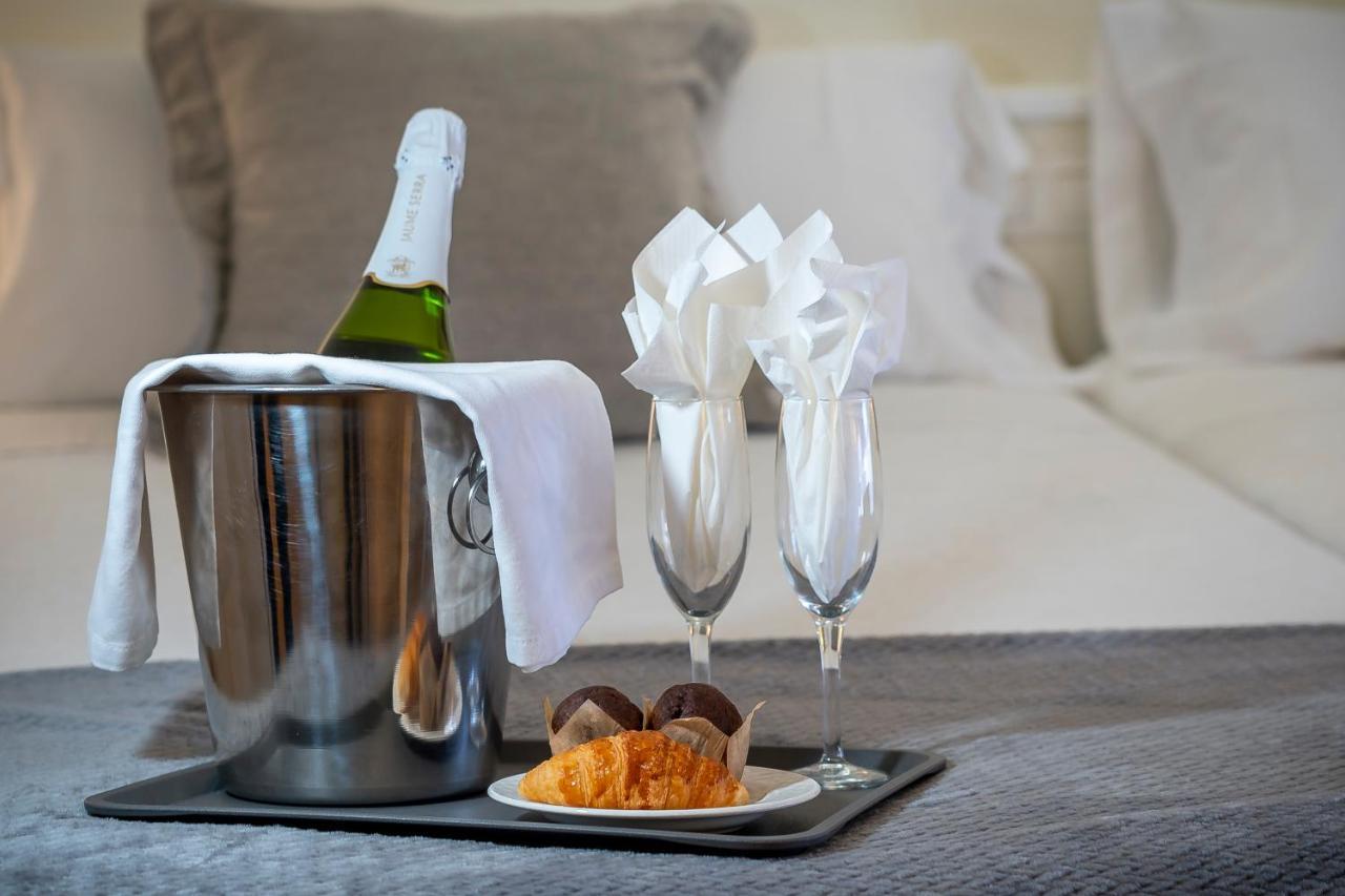 Hotel La Mota By Punta25 Hotels Group مدينا ديل كامبو المظهر الخارجي الصورة