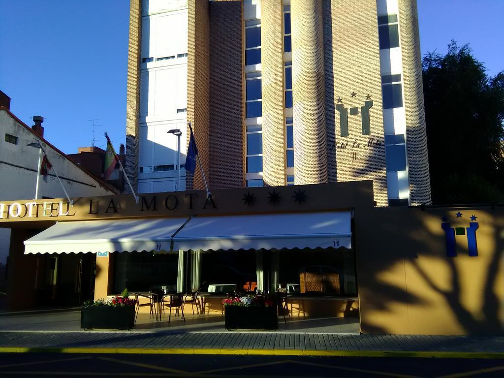 Hotel La Mota By Punta25 Hotels Group مدينا ديل كامبو المظهر الخارجي الصورة