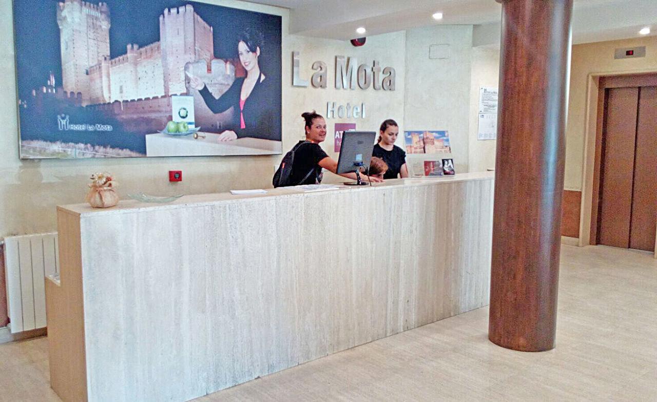 Hotel La Mota By Punta25 Hotels Group مدينا ديل كامبو المظهر الخارجي الصورة